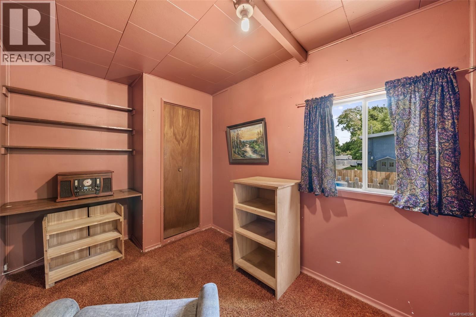 6261 Derbend Rd - 25