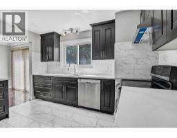 Foyer - 3964 Whitney Avenue, Windsor, ON N9C2C6 Photo 15