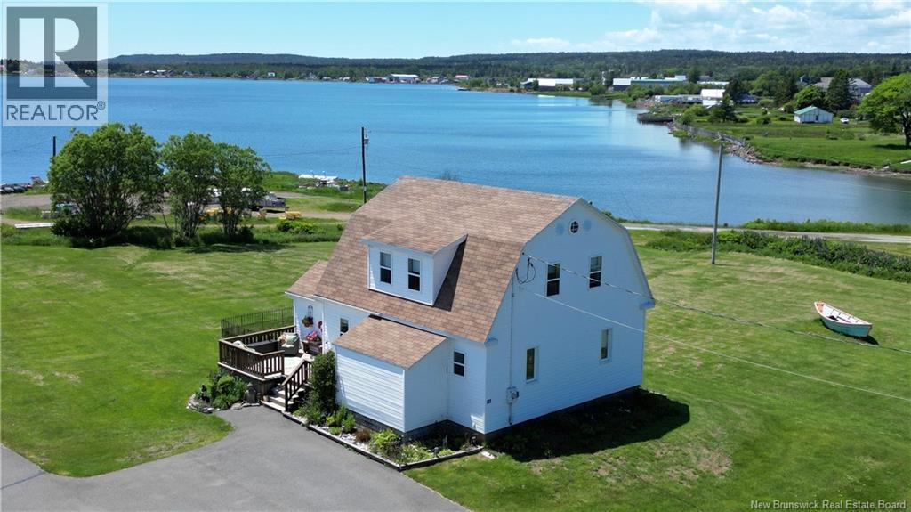 14 Thoroughfare Road - Image 2