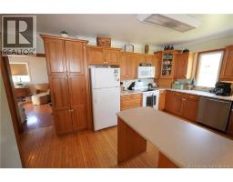 Living room - 14 Thoroughfare Road, Grand Manan, NB E5G1G6 Photo 10