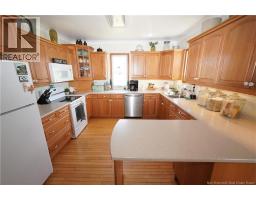 Bath (# pieces 1-6) - 14 Thoroughfare Road, Grand Manan, NB E5G1G6 Photo 7