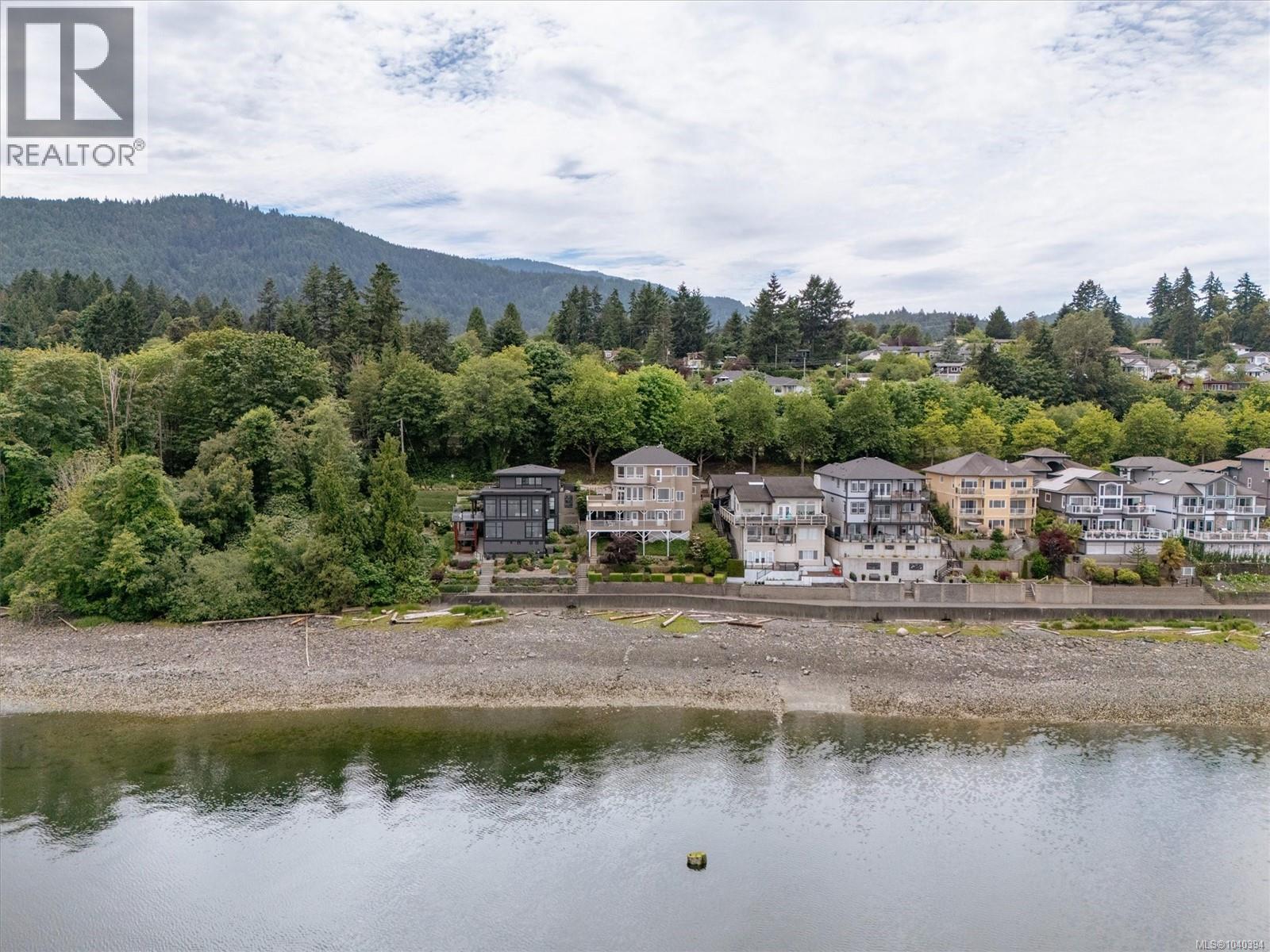 21 245 Oyster Cove Rd, Ladysmith