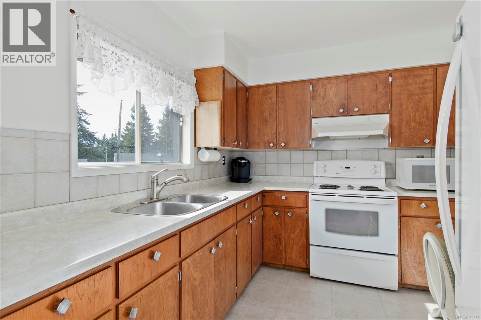 353 Aitken St - 10