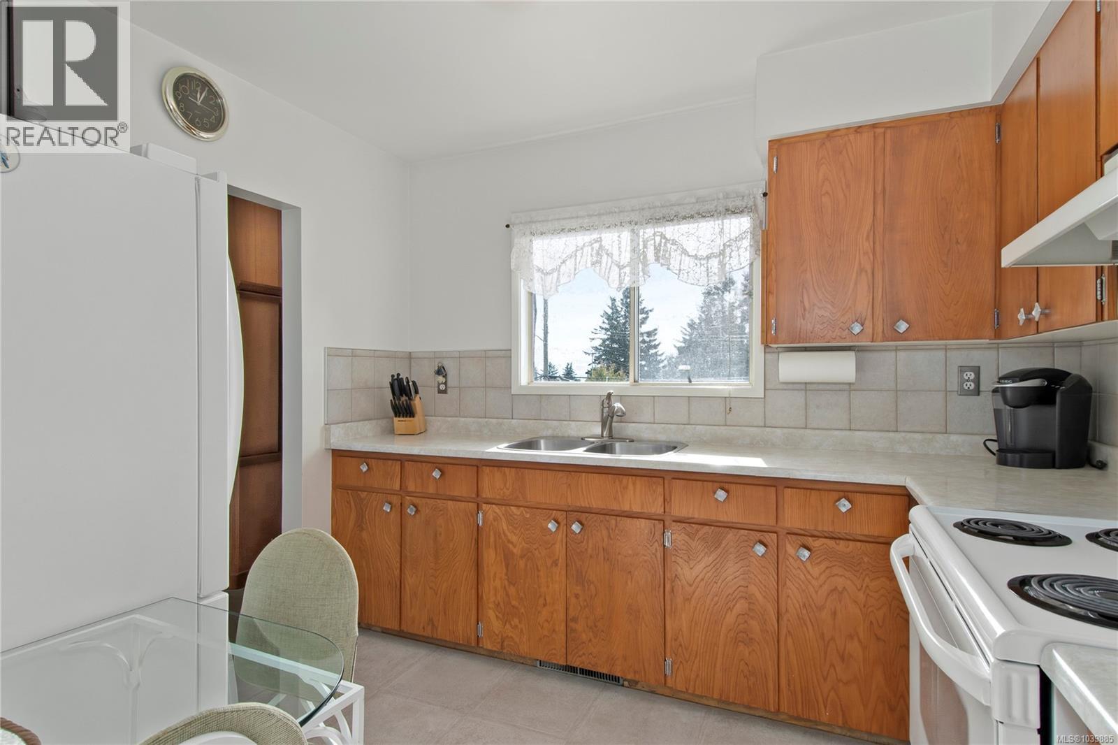 353 Aitken St - 12