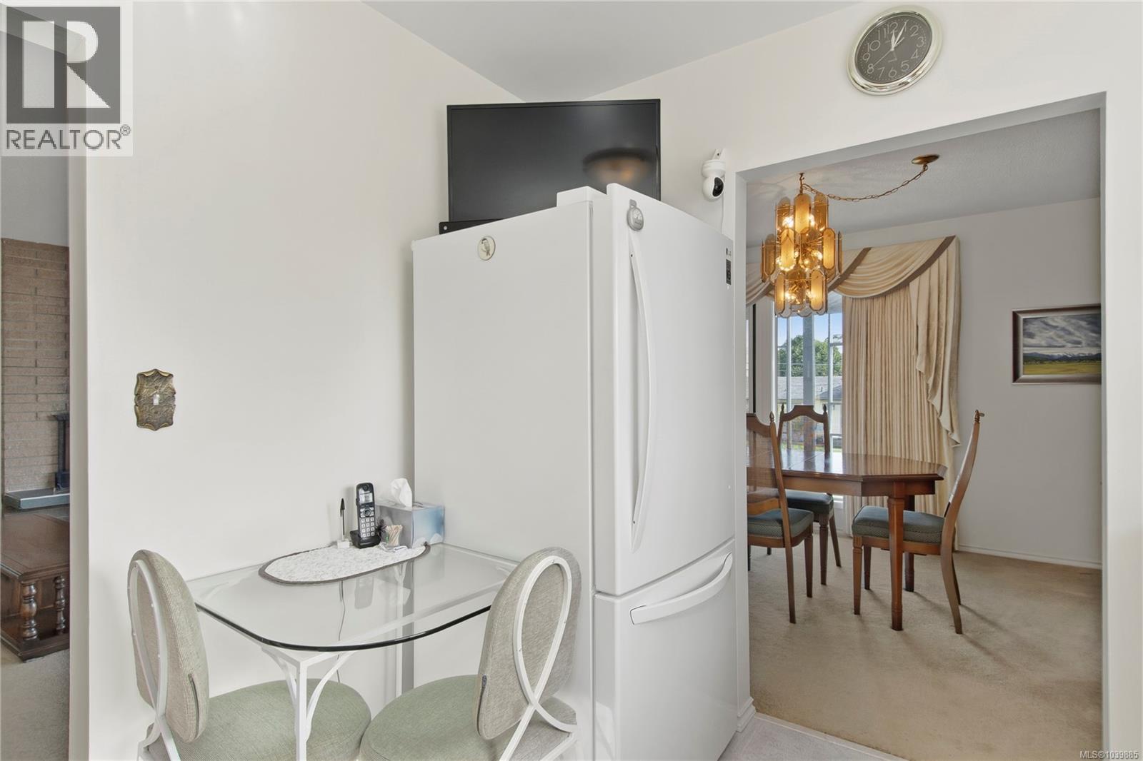 353 Aitken St - 13