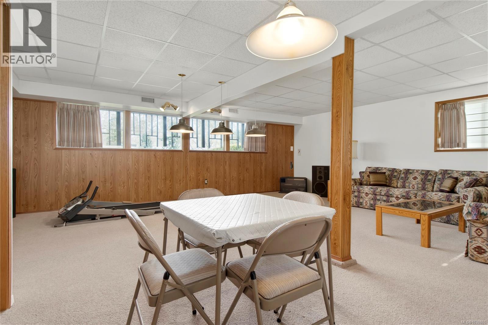 353 Aitken St - 32
