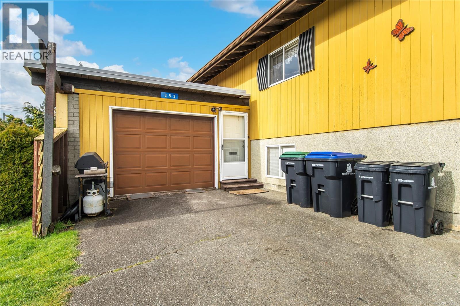353 Aitken St - 48