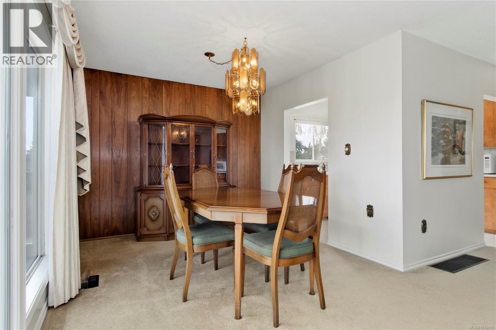 353 Aitken St - 8