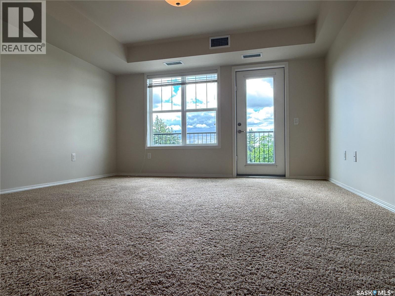 #421 680 7th AVENUE E - 10
