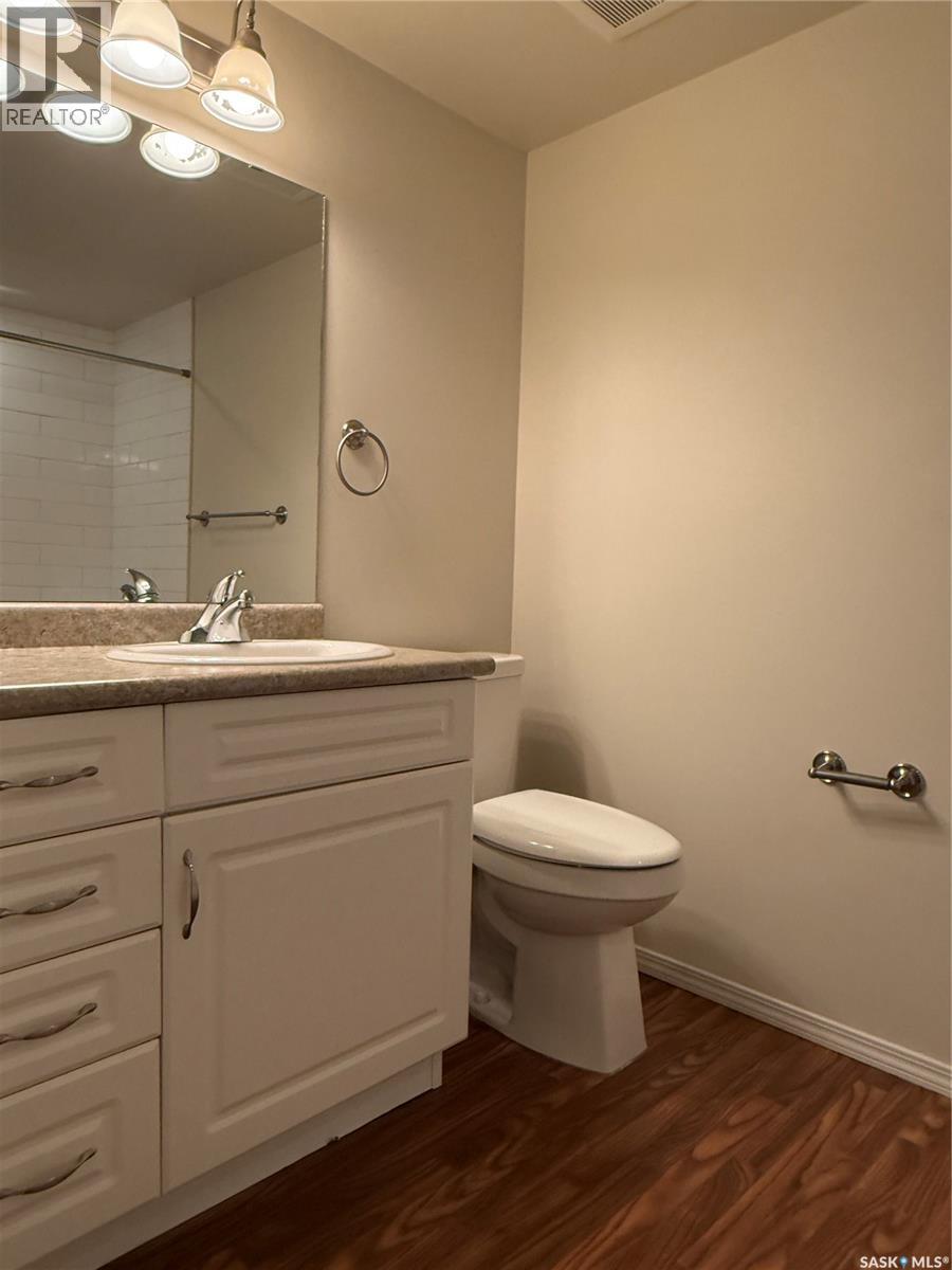 #421 680 7th AVENUE E - 13