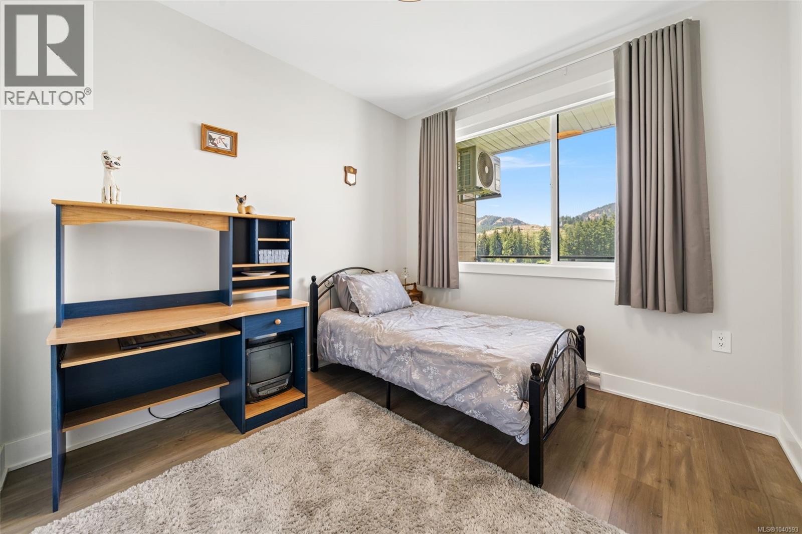 #613 1361 Goldstream Ave - 25