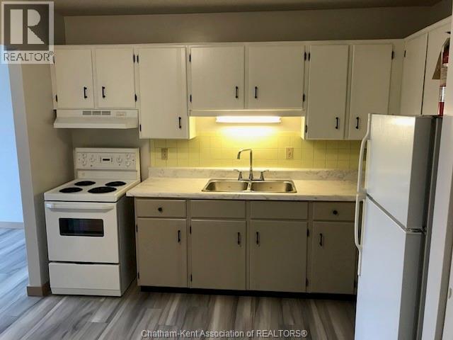 42 PARKVIEW HEIGHTS - Image 18