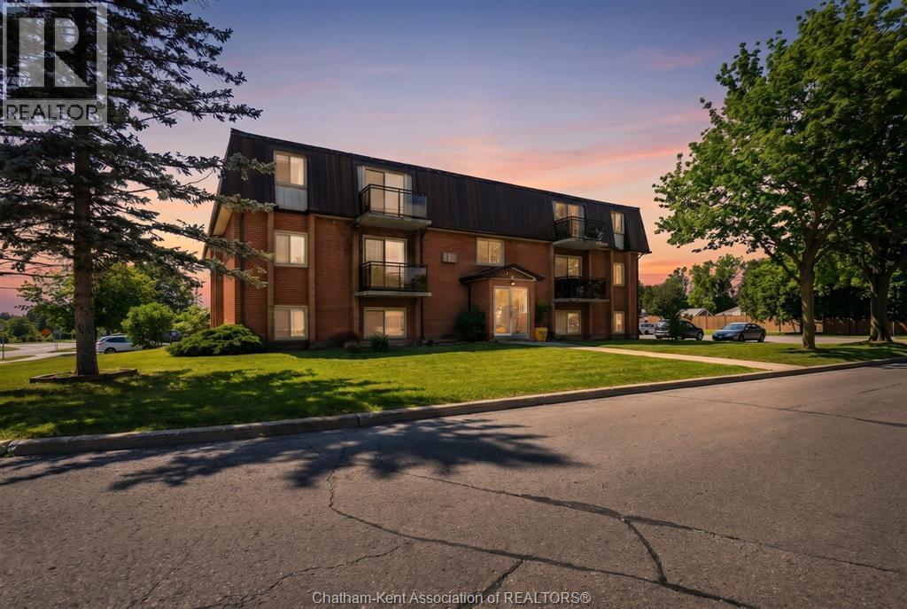 42 PARKVIEW HEIGHTS - Image 5