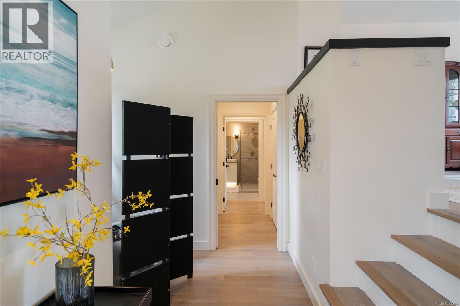 3943 Dillman Rd - 32