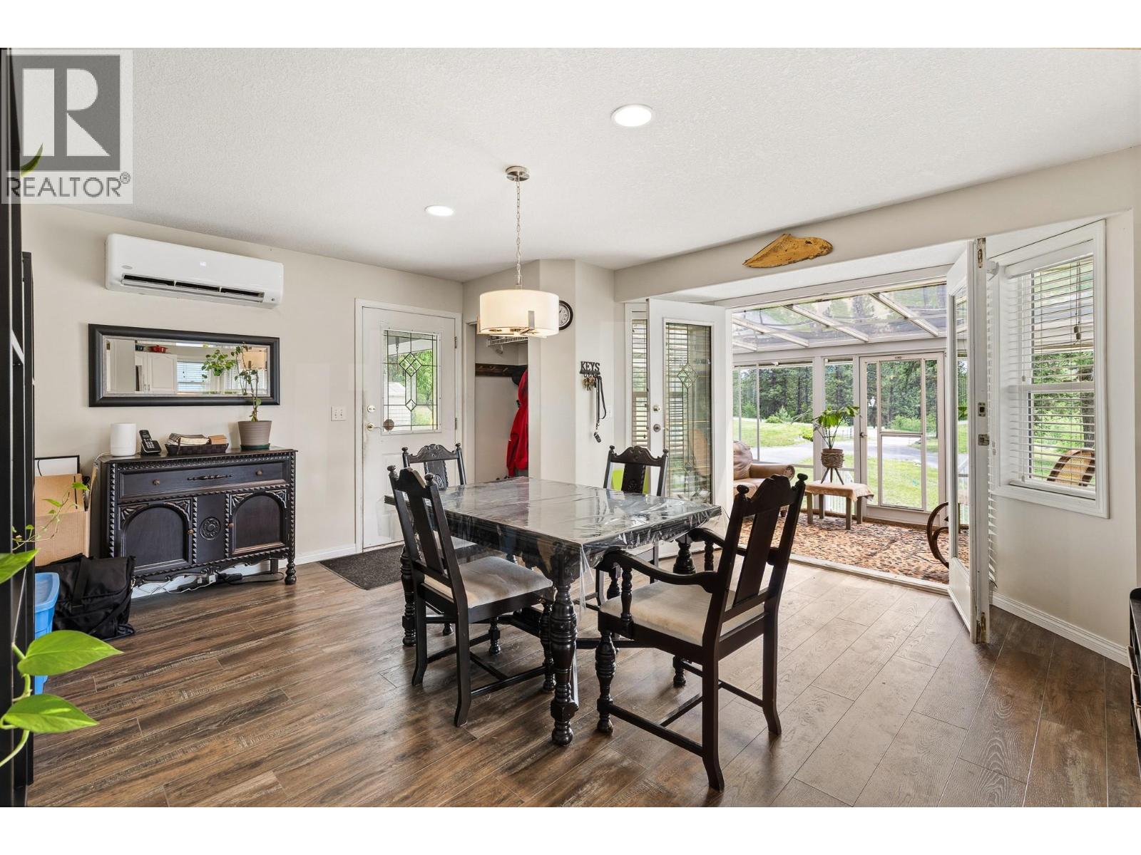 90 McInnes Road - 10