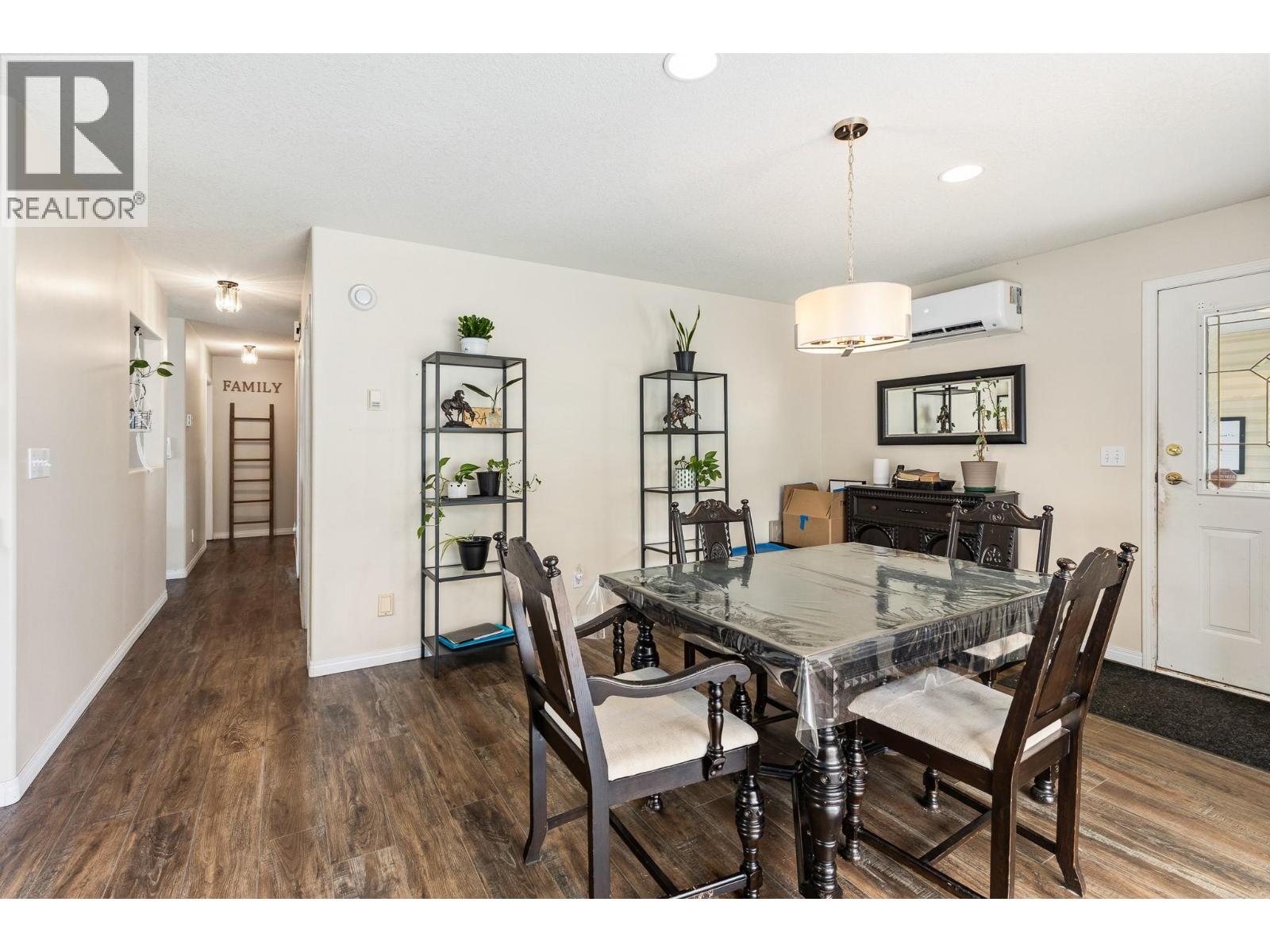 90 McInnes Road - 12