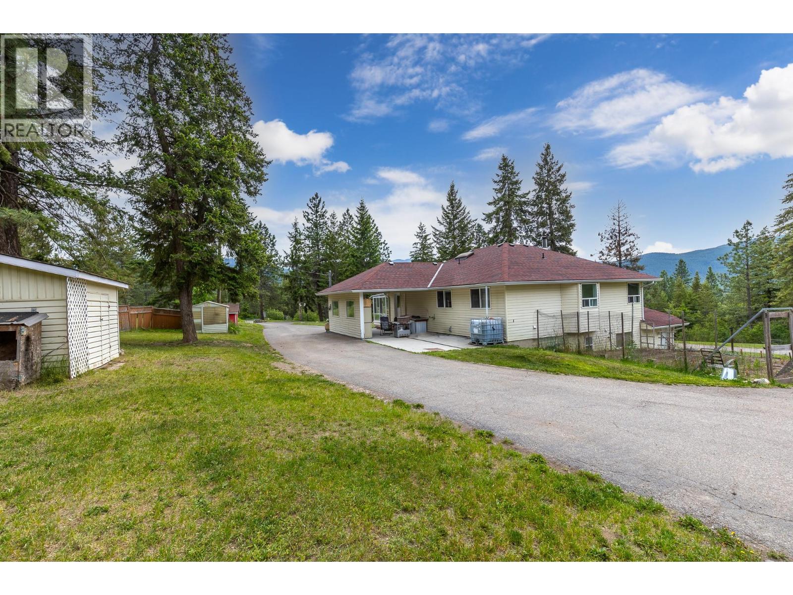 90 McInnes Road - 15