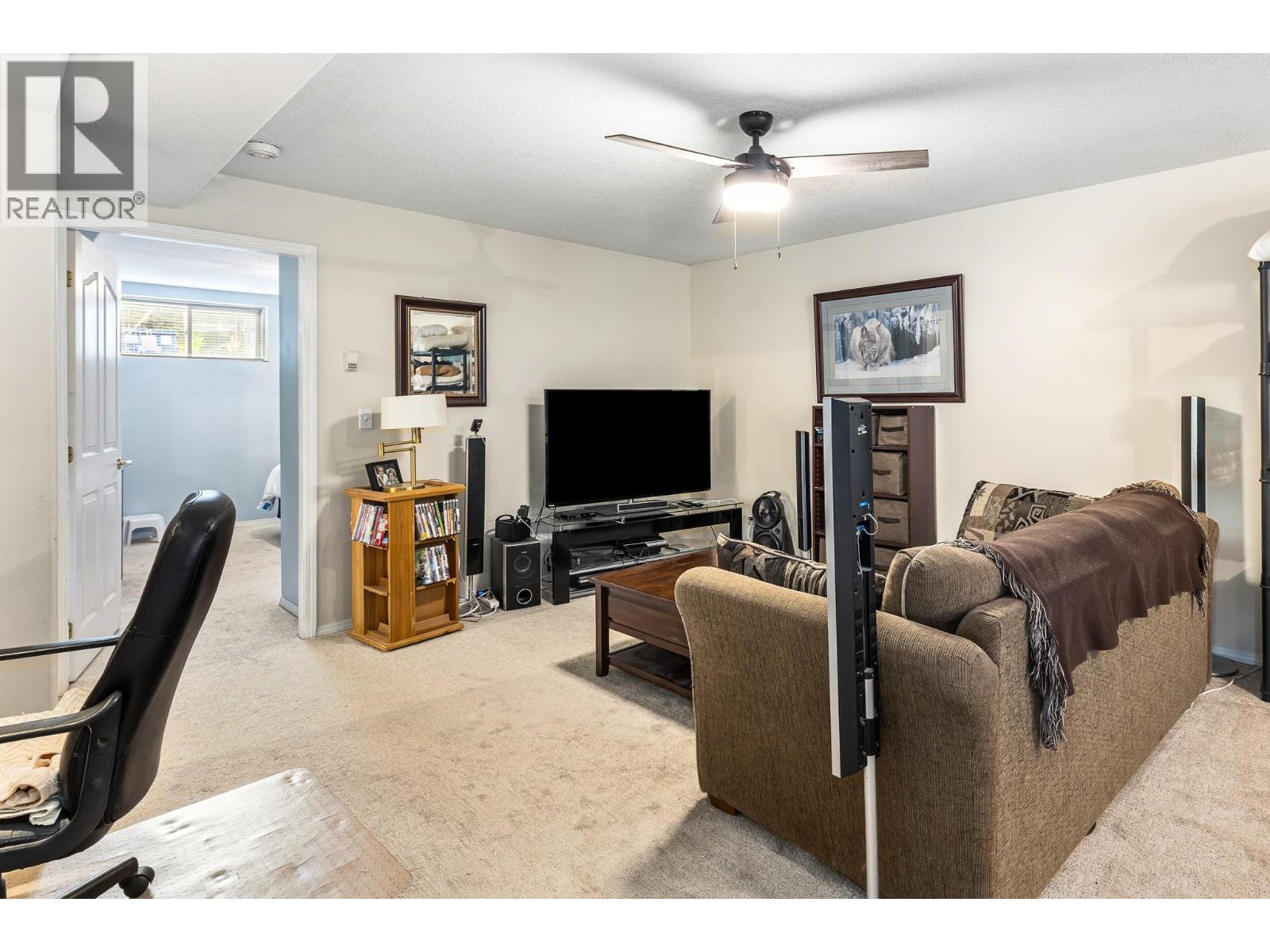 90 McInnes Road - 17