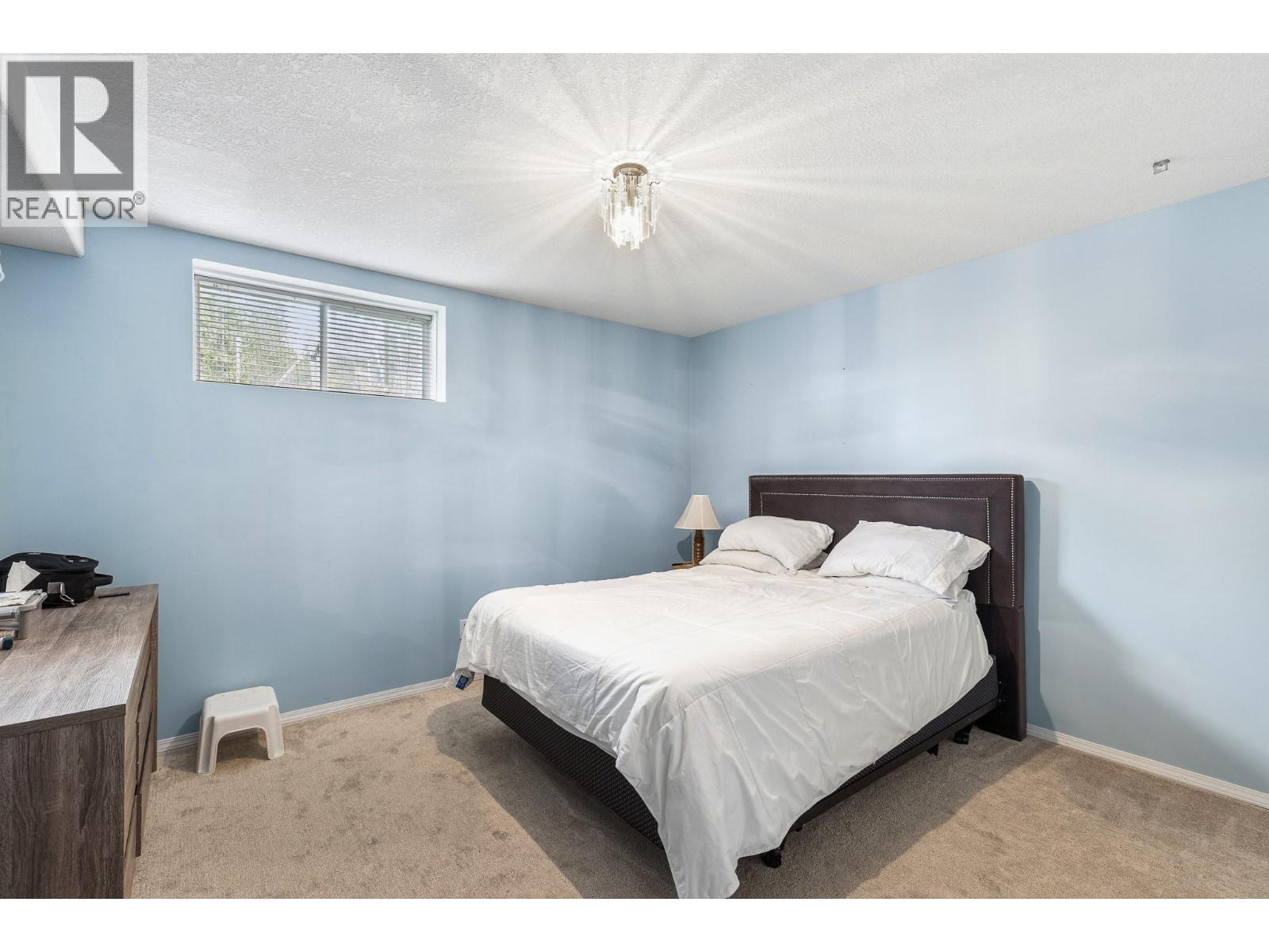 90 McInnes Road - 25