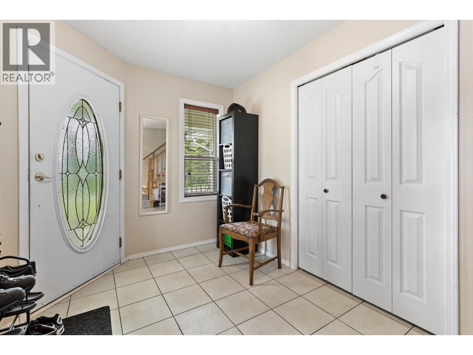 90 McInnes Road - 32