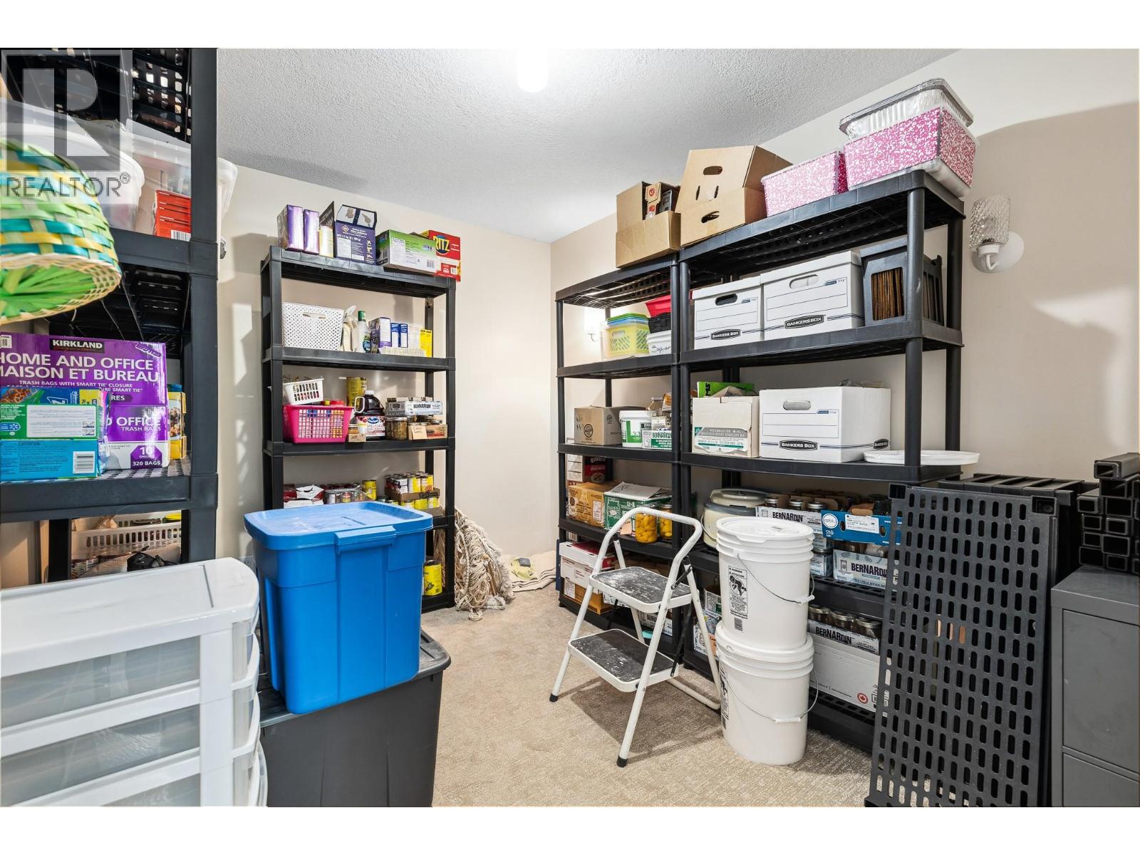 90 McInnes Road - 33