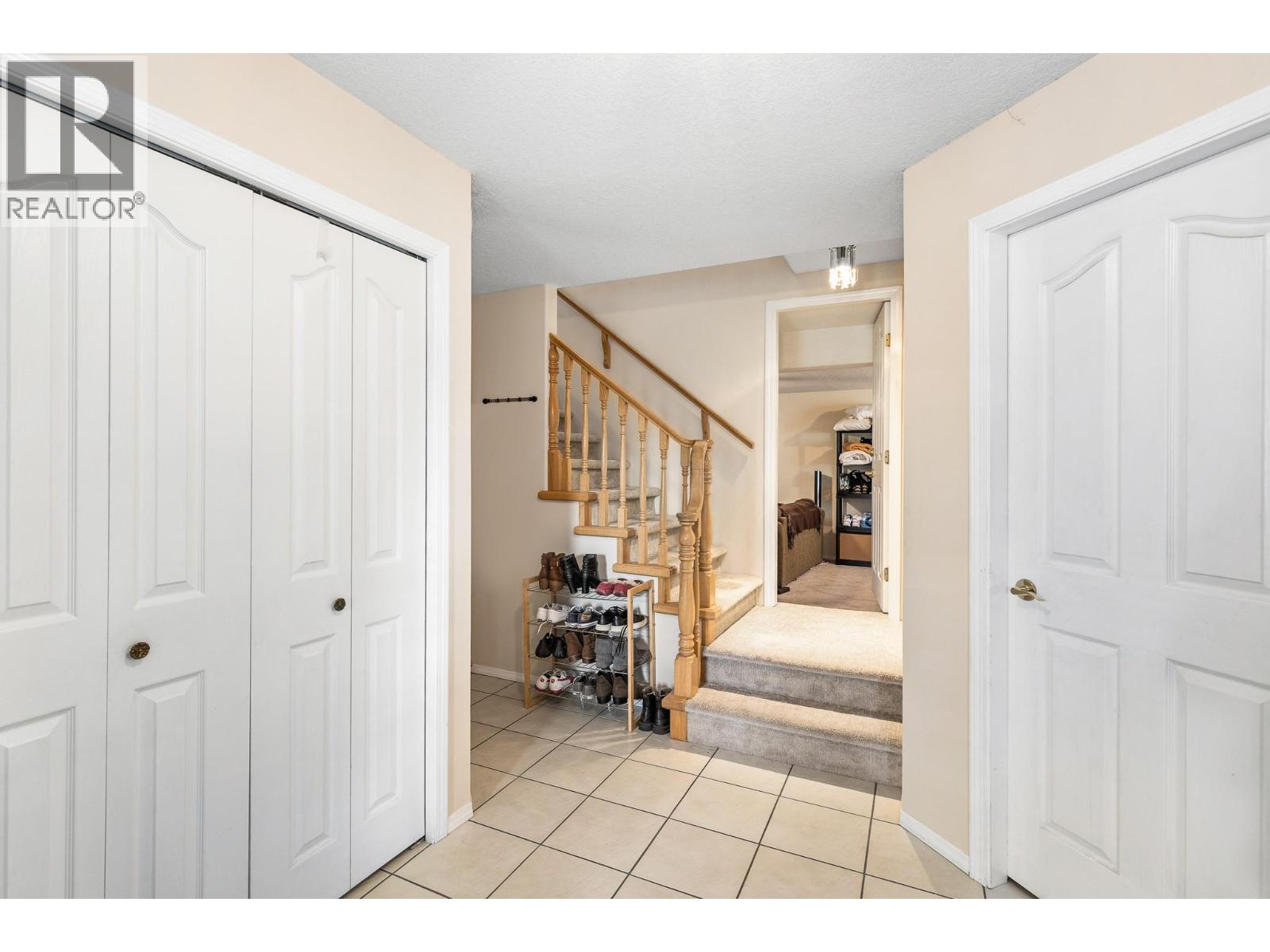 90 McInnes Road - 34