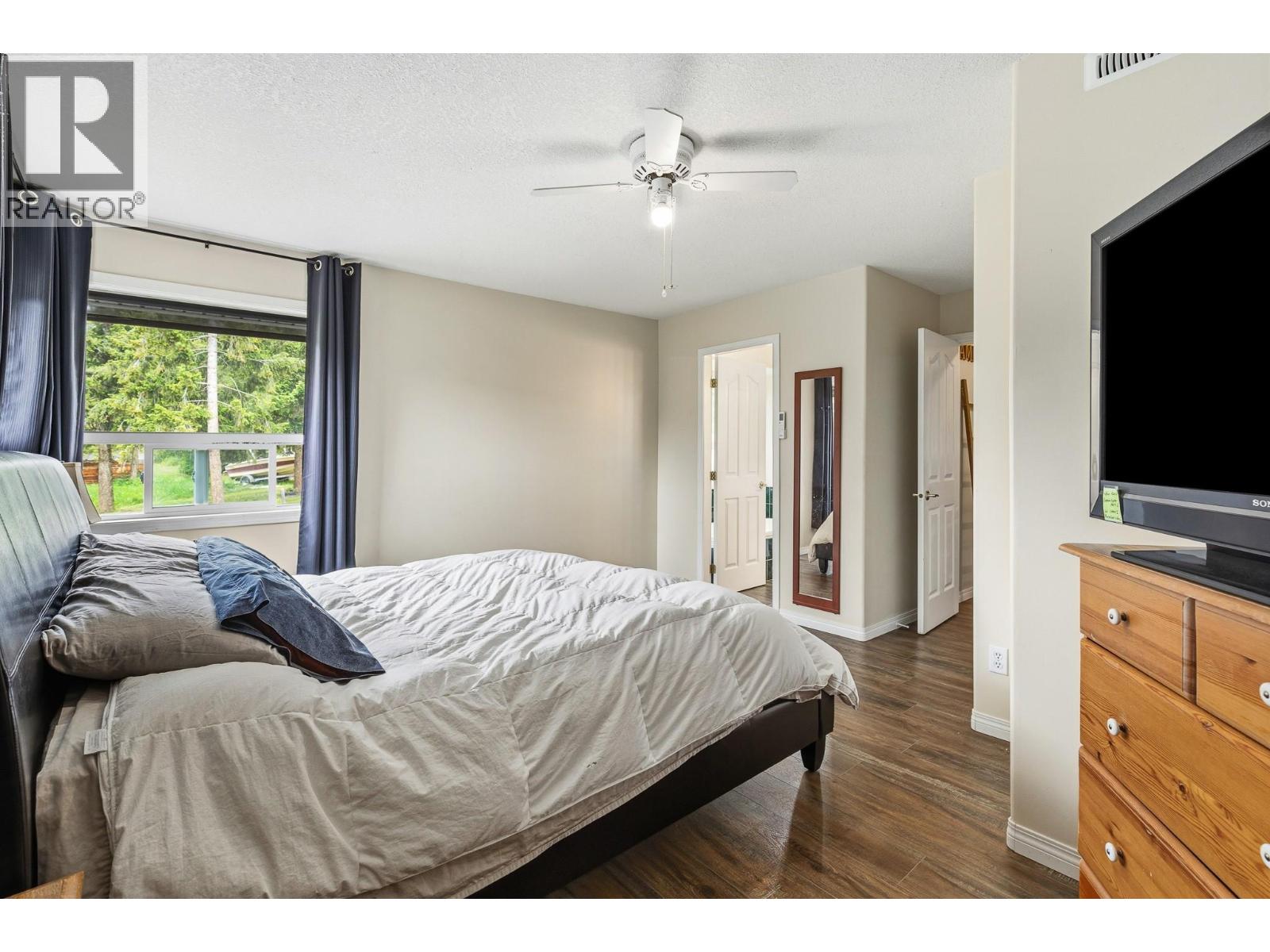 90 McInnes Road - 39