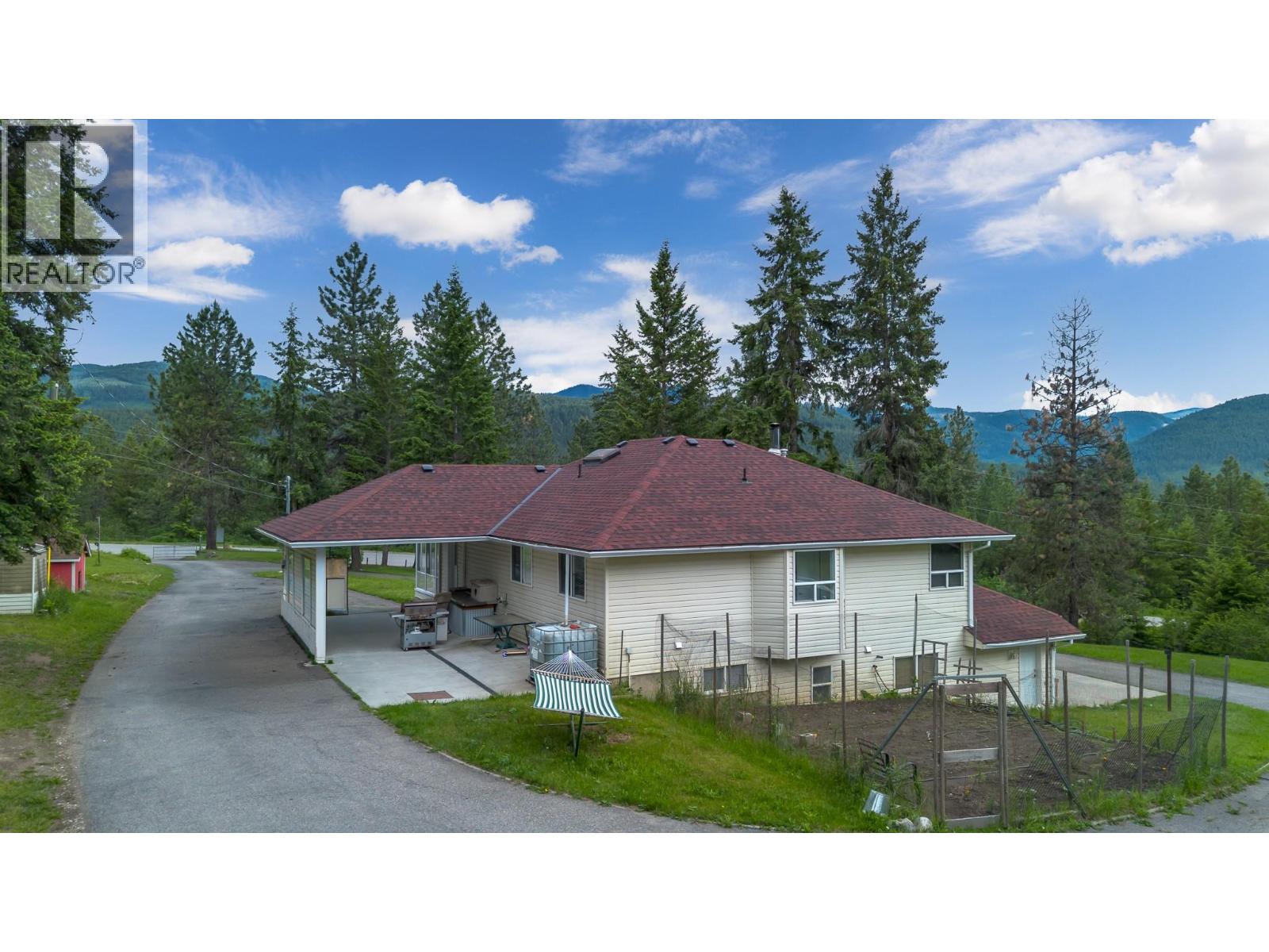 90 McInnes Road - 61