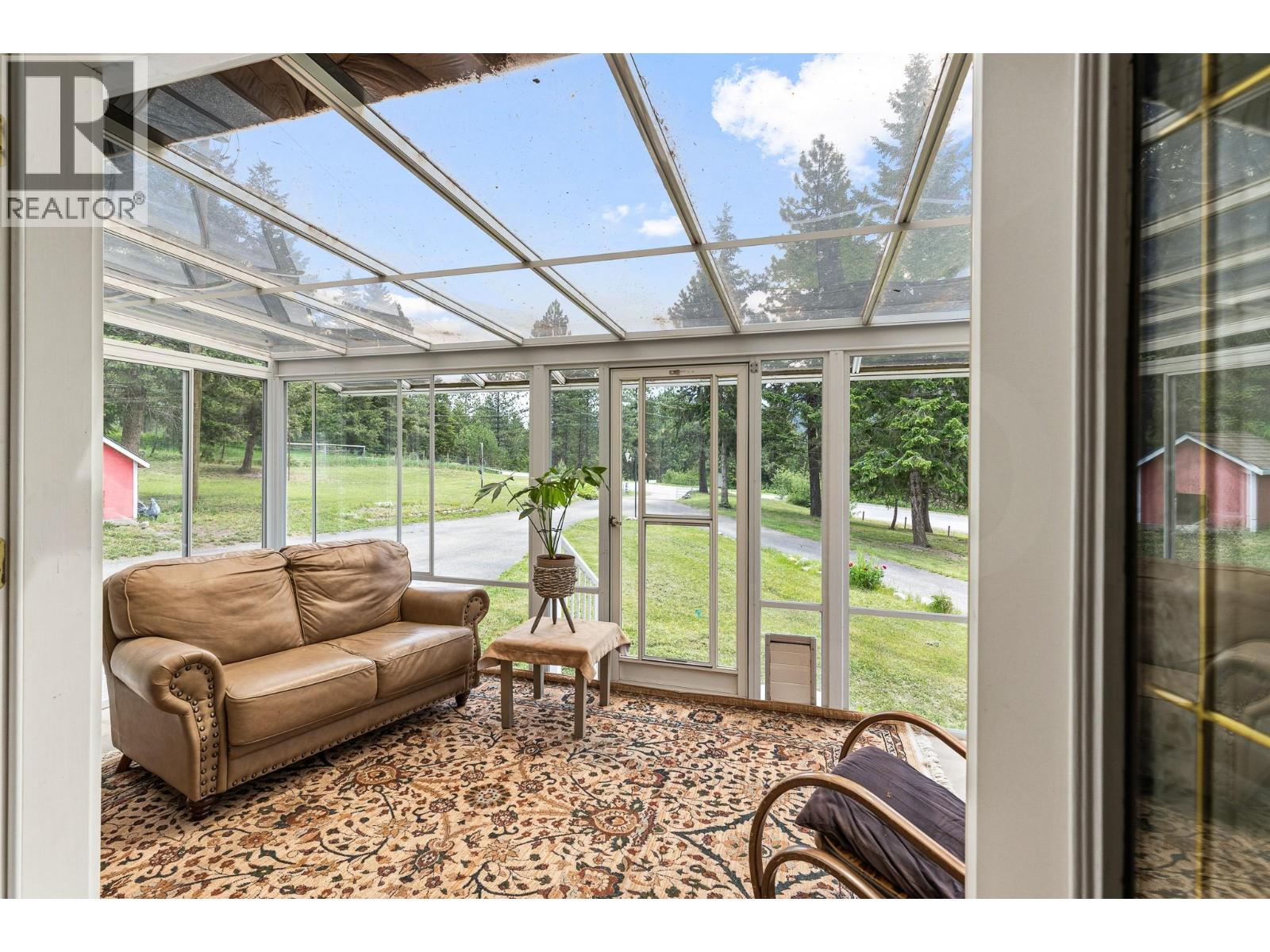 90 McInnes Road - 9
