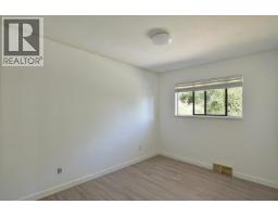 5727 Trail Avenue, Sechelt, BC V7Z0H8 Photo 15