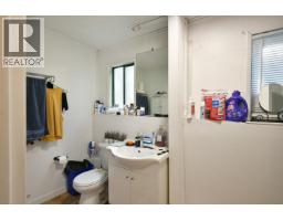 5727 Trail Avenue, Sechelt, BC V7Z0H8 Photo 25