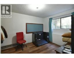 5727 Trail Avenue, Sechelt, BC V7Z0H8 Photo 23