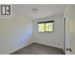 5727 Trail Avenue, Sechelt, BC V7Z0H8 Photo 13