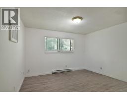 5727 Trail Avenue, Sechelt, BC V7Z0H8 Photo 11