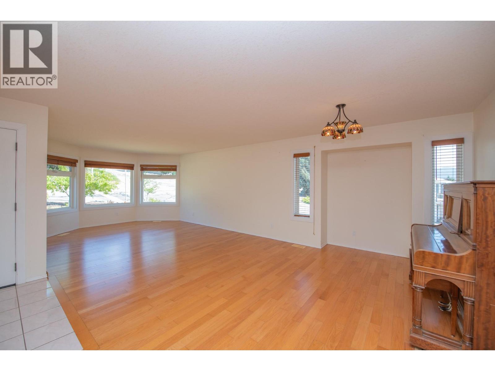  4300 Wellington Drive, Vernon