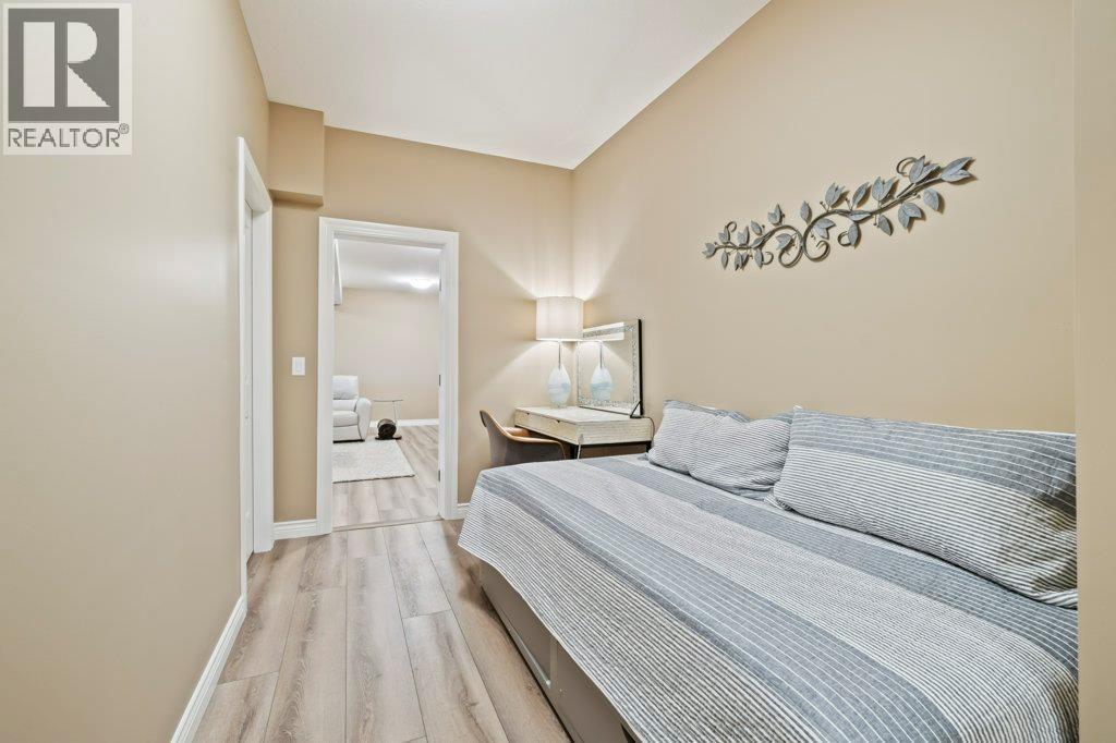 3949 Desert Pines Avenue - 46