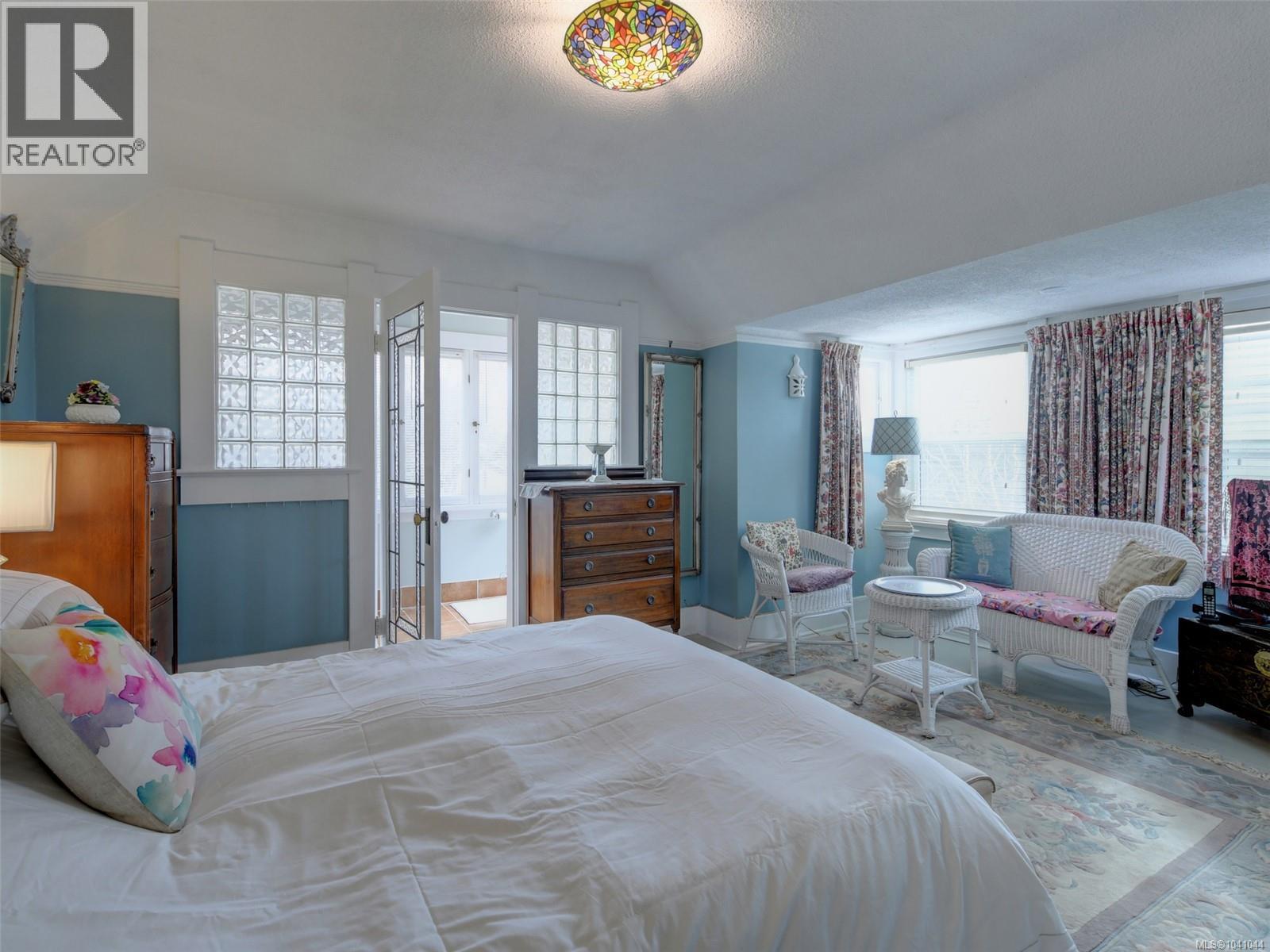 464 Stannard Ave - 11
