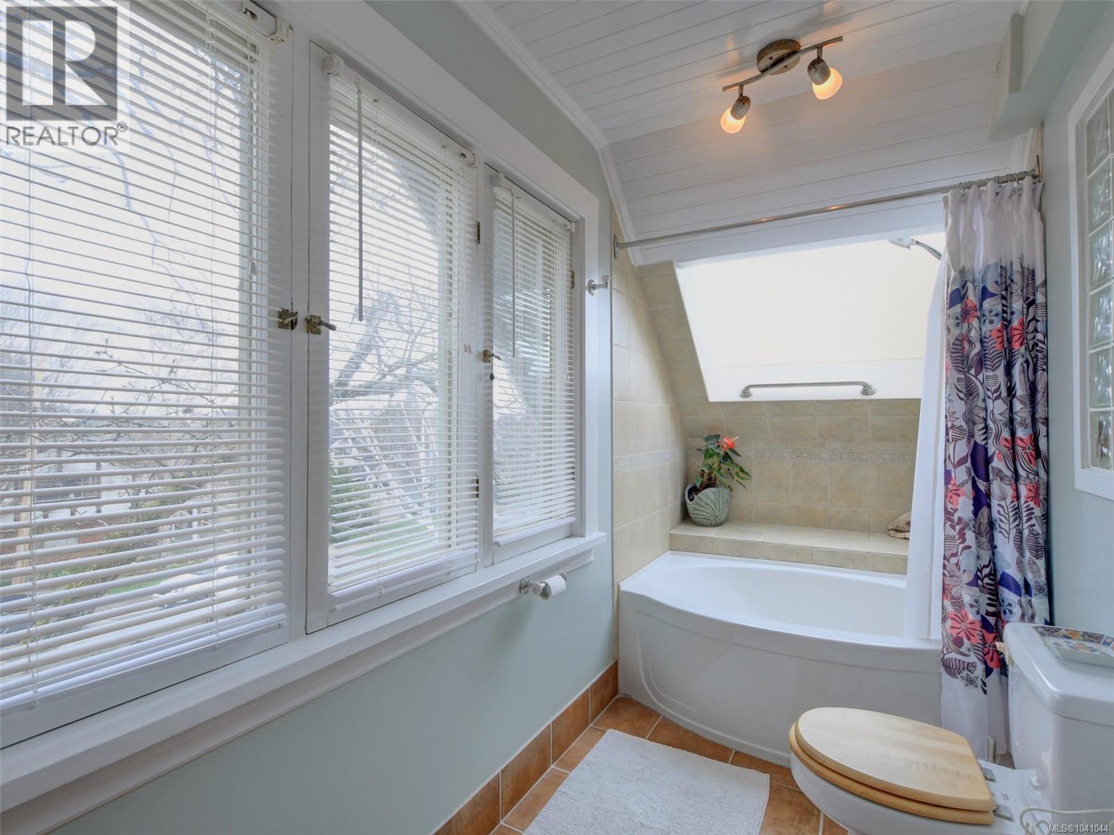 464 Stannard Ave - 13