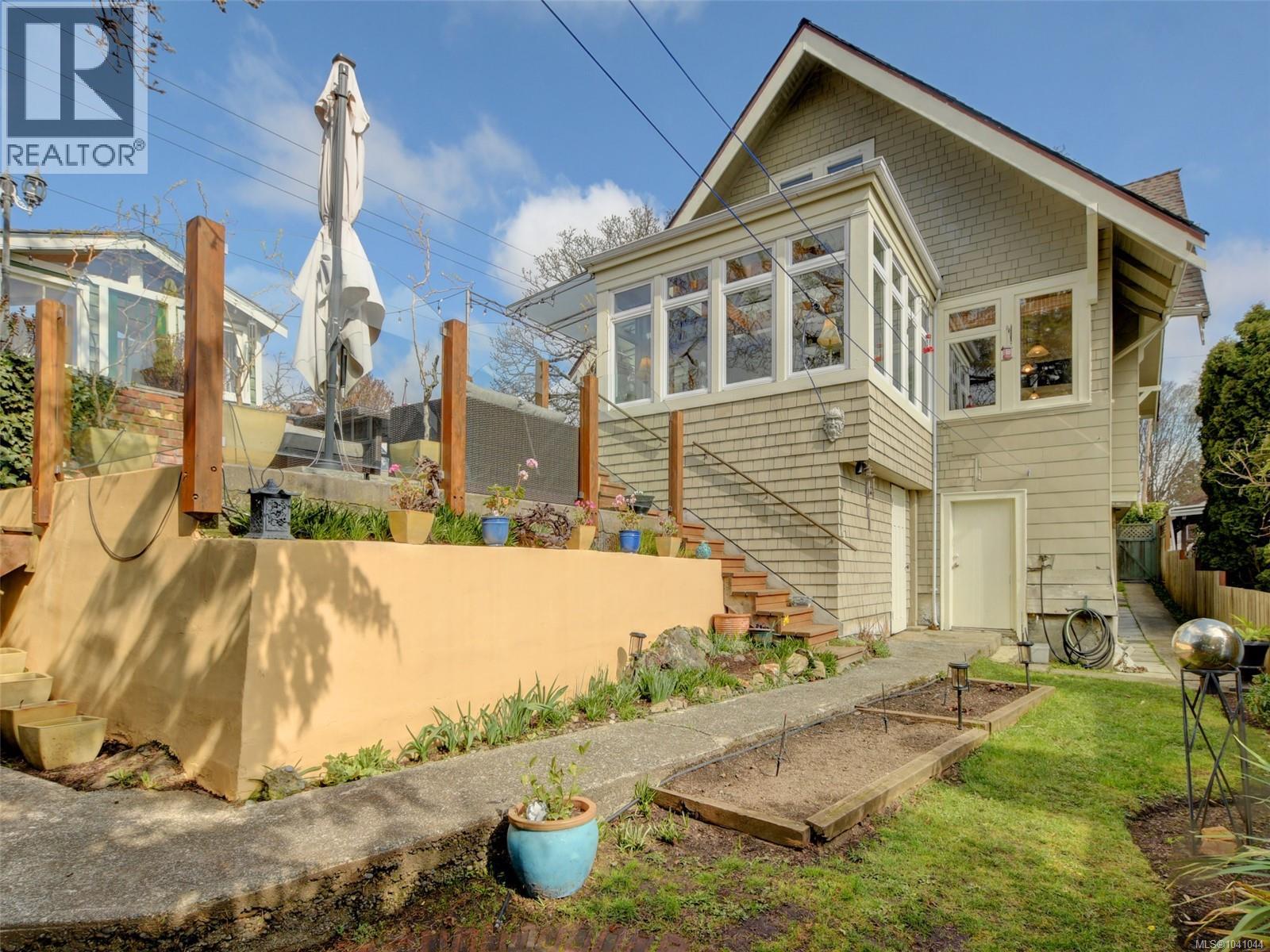 464 Stannard Ave - 35