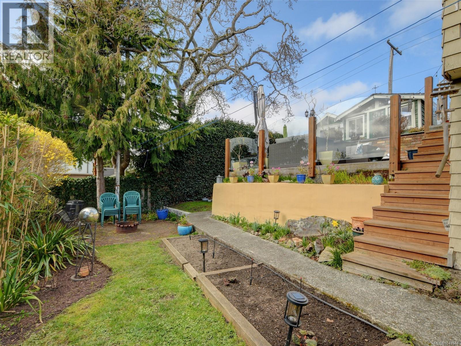 464 Stannard Ave - 36