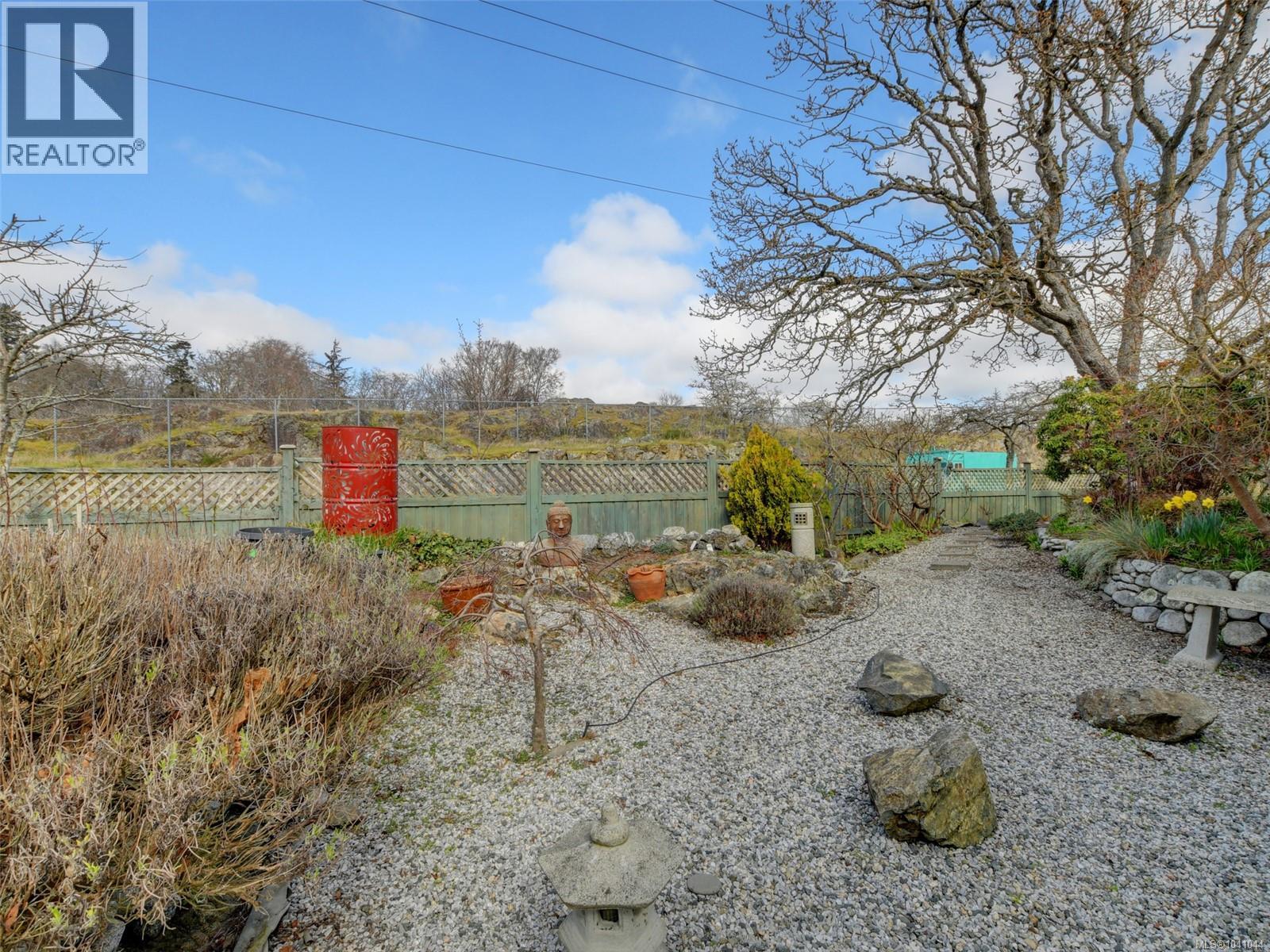 464 Stannard Ave - 37