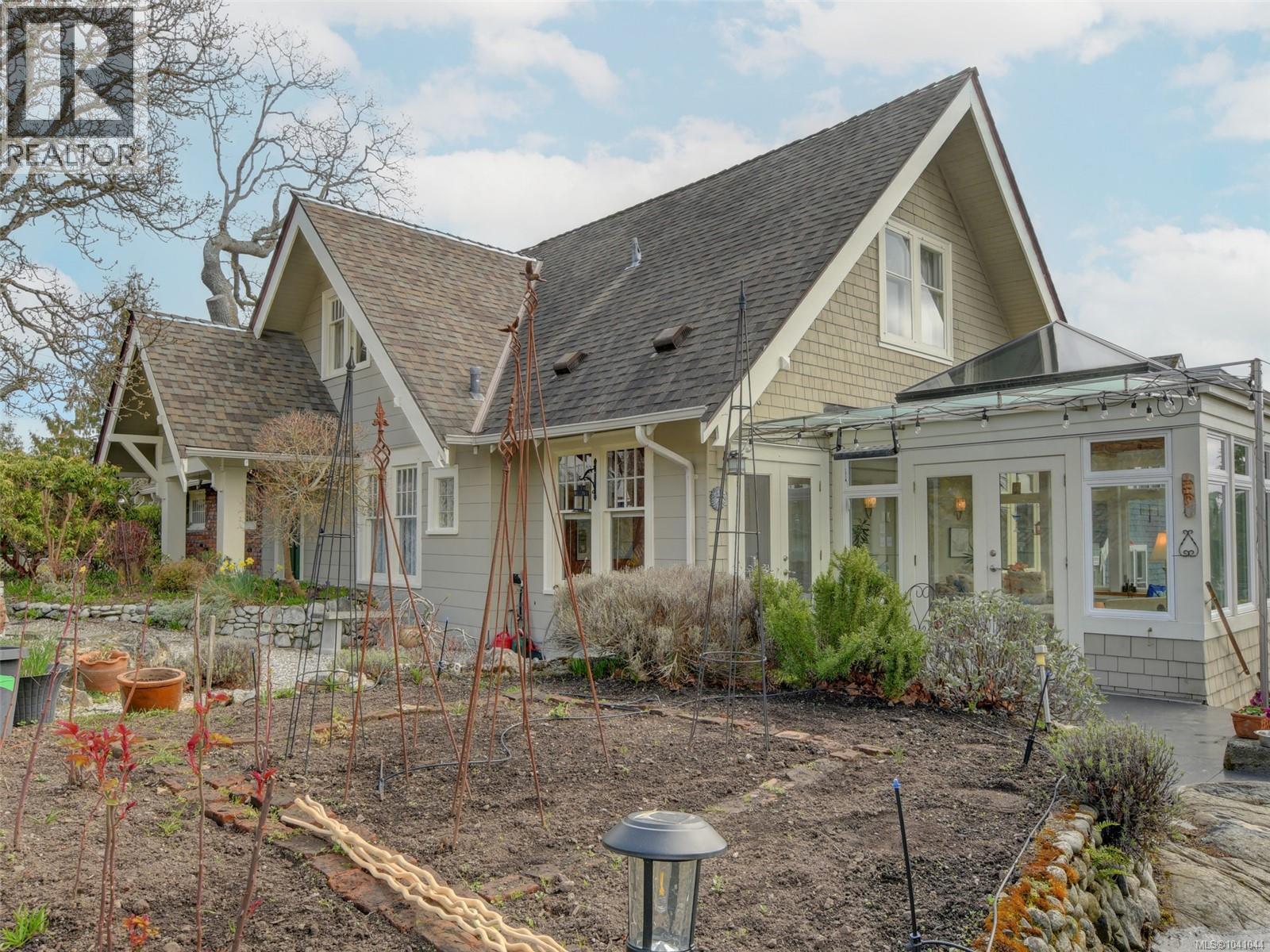 464 Stannard Ave - 41