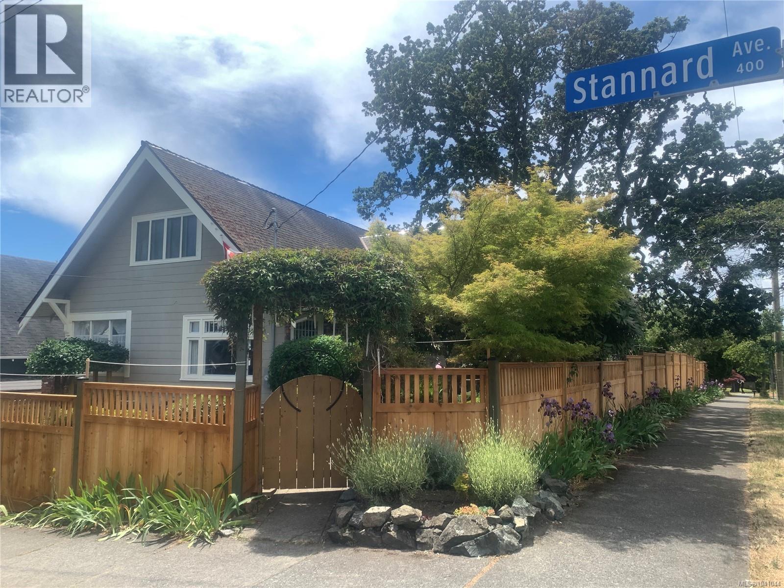 464 Stannard Ave - 53