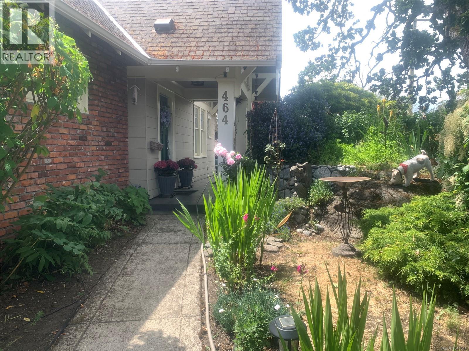464 Stannard Ave - 55