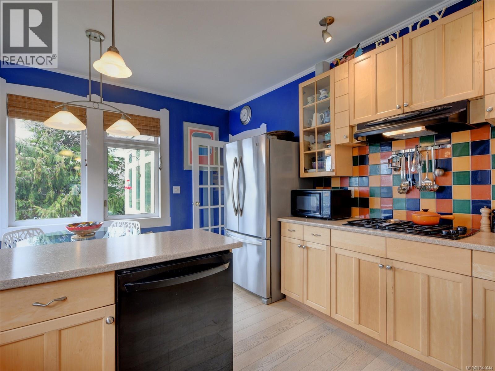 464 Stannard Ave - 8