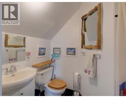 Sunroom - 464 Stannard Ave, Victoria, BC V8S3M5 Photo 18
