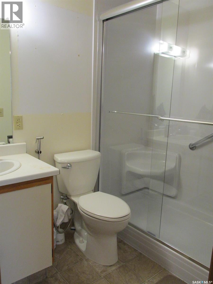 #107 102 Manor DRIVE - 19