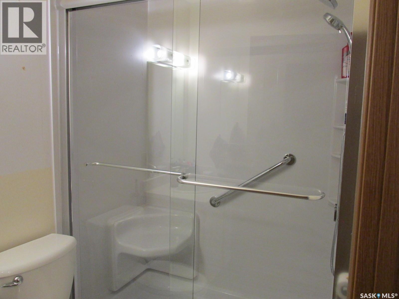 #107 102 Manor DRIVE - 20