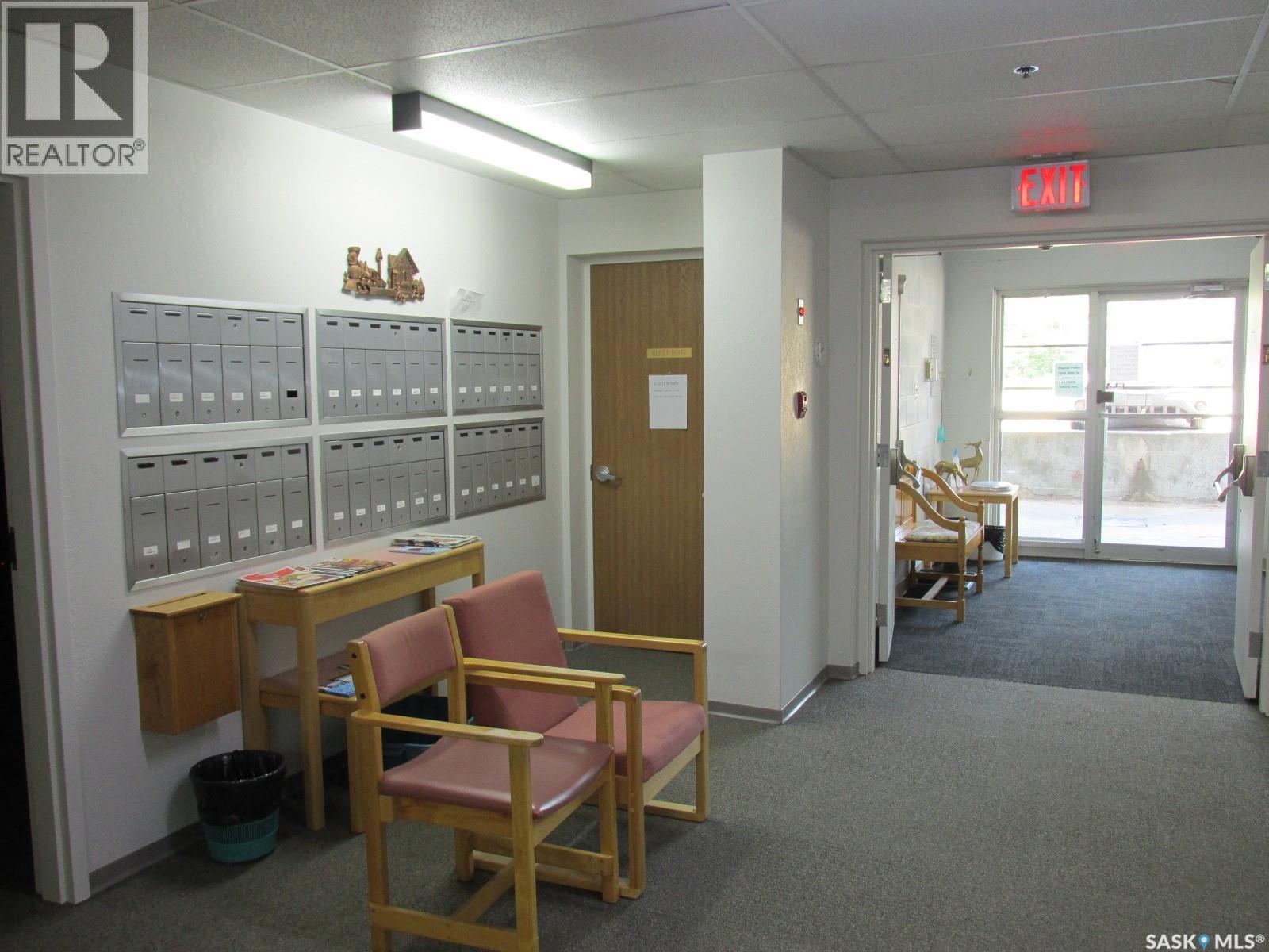 #107 102 Manor DRIVE - 29