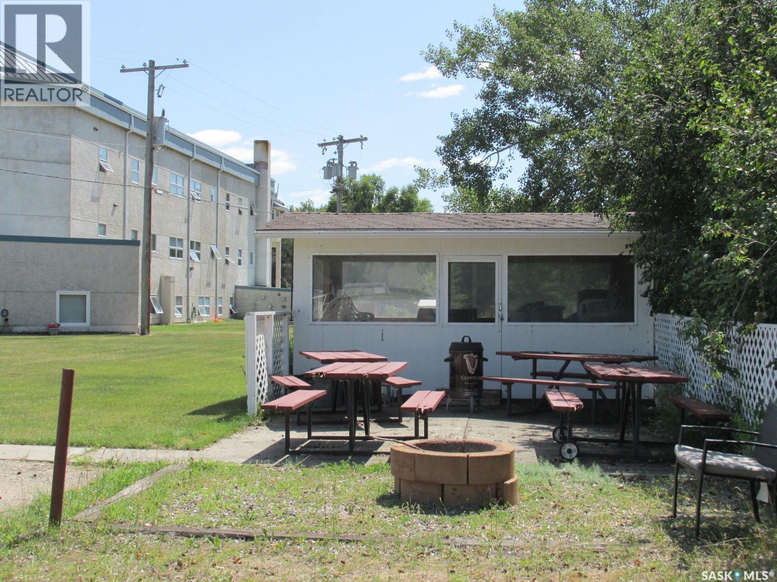 #107 102 Manor DRIVE - 38